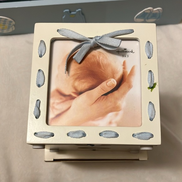 Boy Baptism cross and piggy bank Bundle in a blue tray - Picture 3 of 9